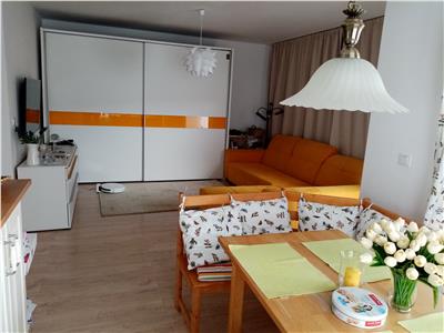 De vanzare casa cu spatiu comercial in Budiu