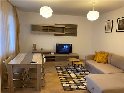 De inchiriat apartament cu 3 camere, Central